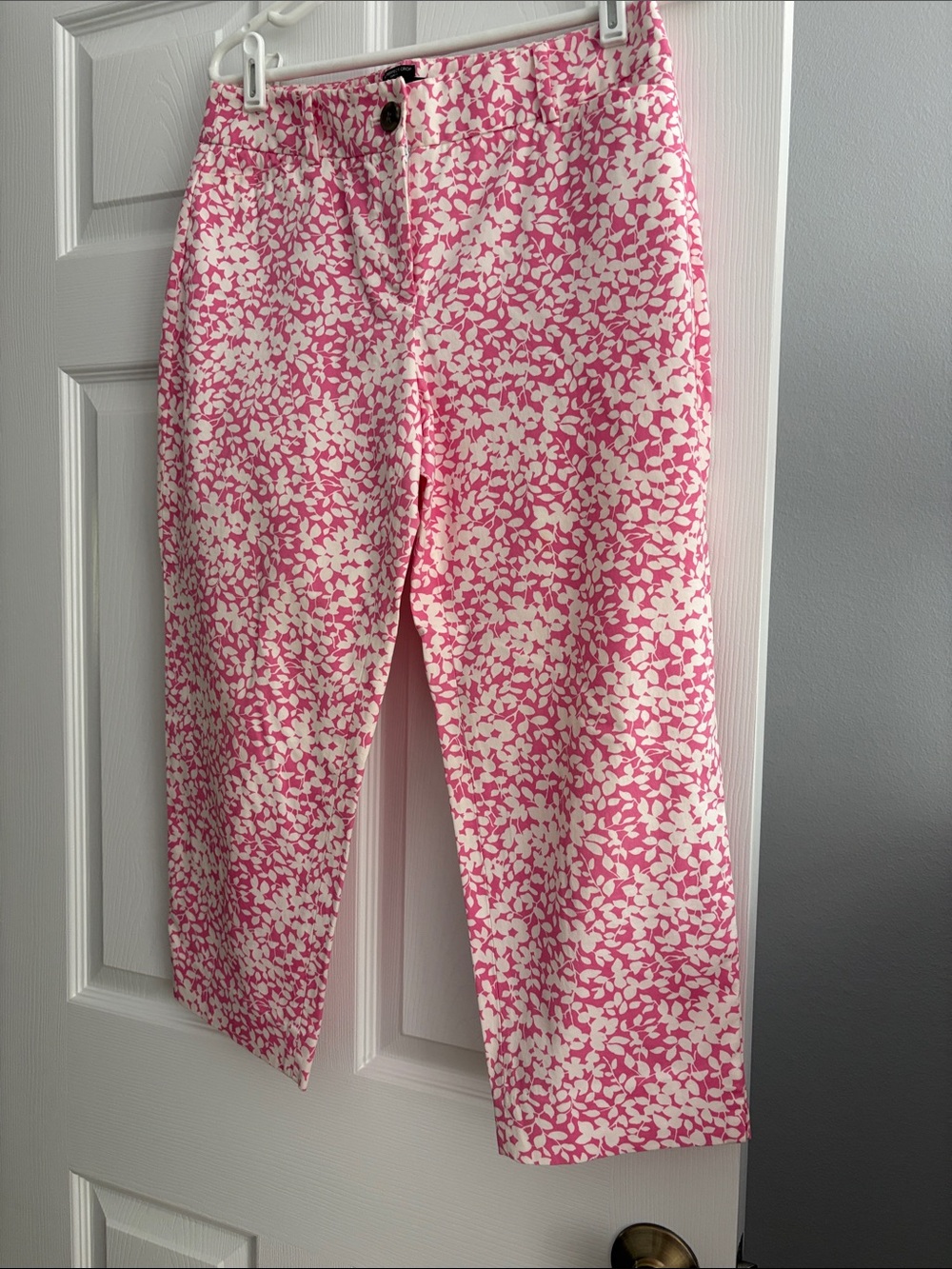 Talbots Pink & White Floral Cropped Pants